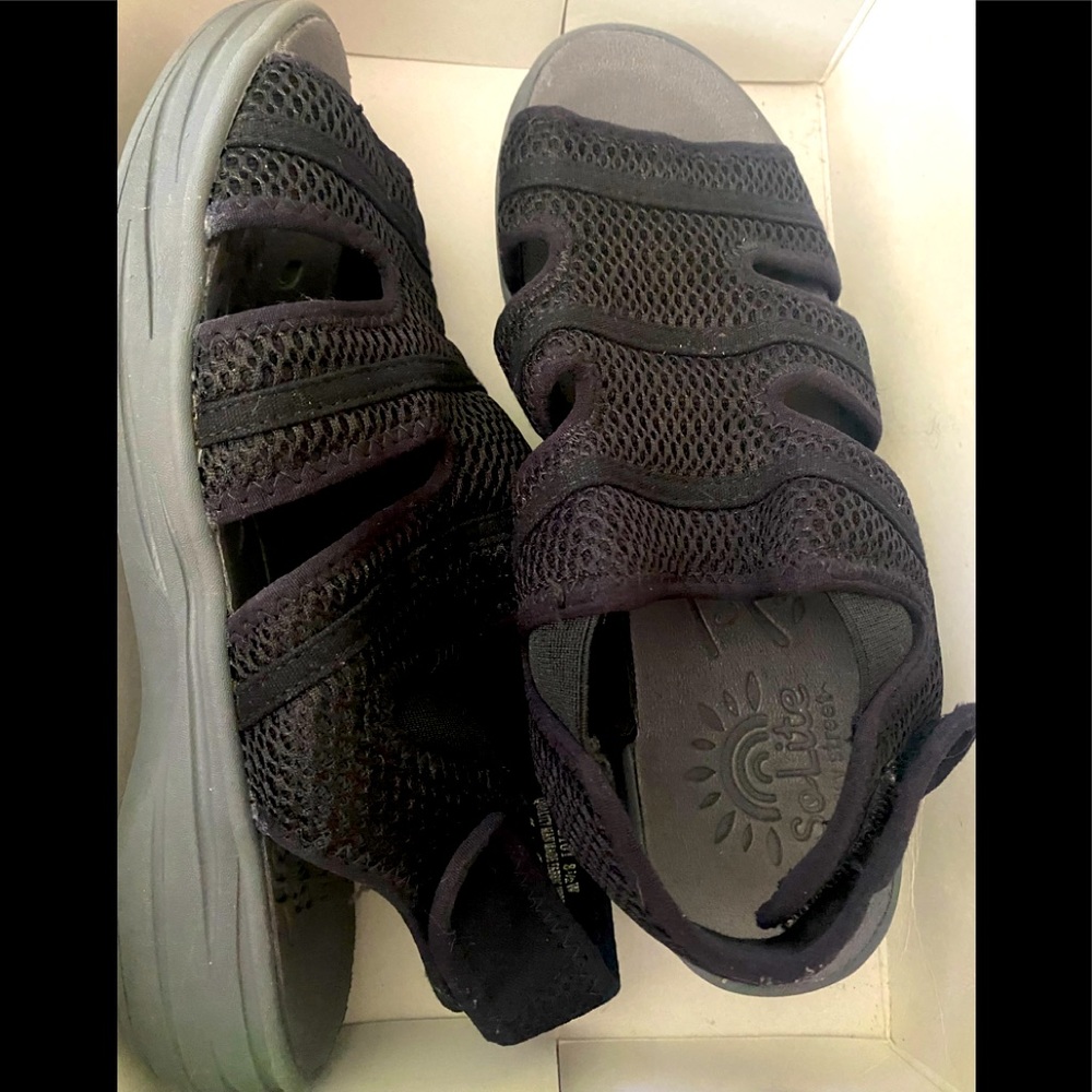 So Lite Easy Street sandals women’s size 8.5 NEW